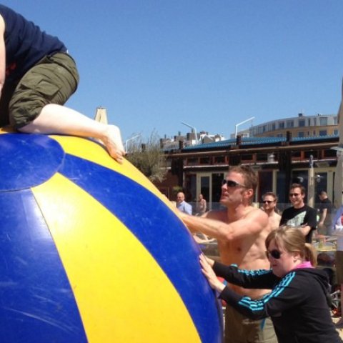 external_slider-bedrijfsuitje-strand-scheveningen-e1470766477353